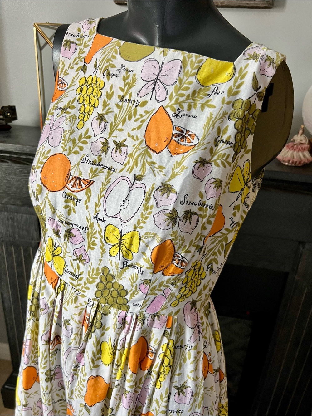 1950s Vintage Cotton Novelty Fruit Print Dress Summer BBQ Picnic Party